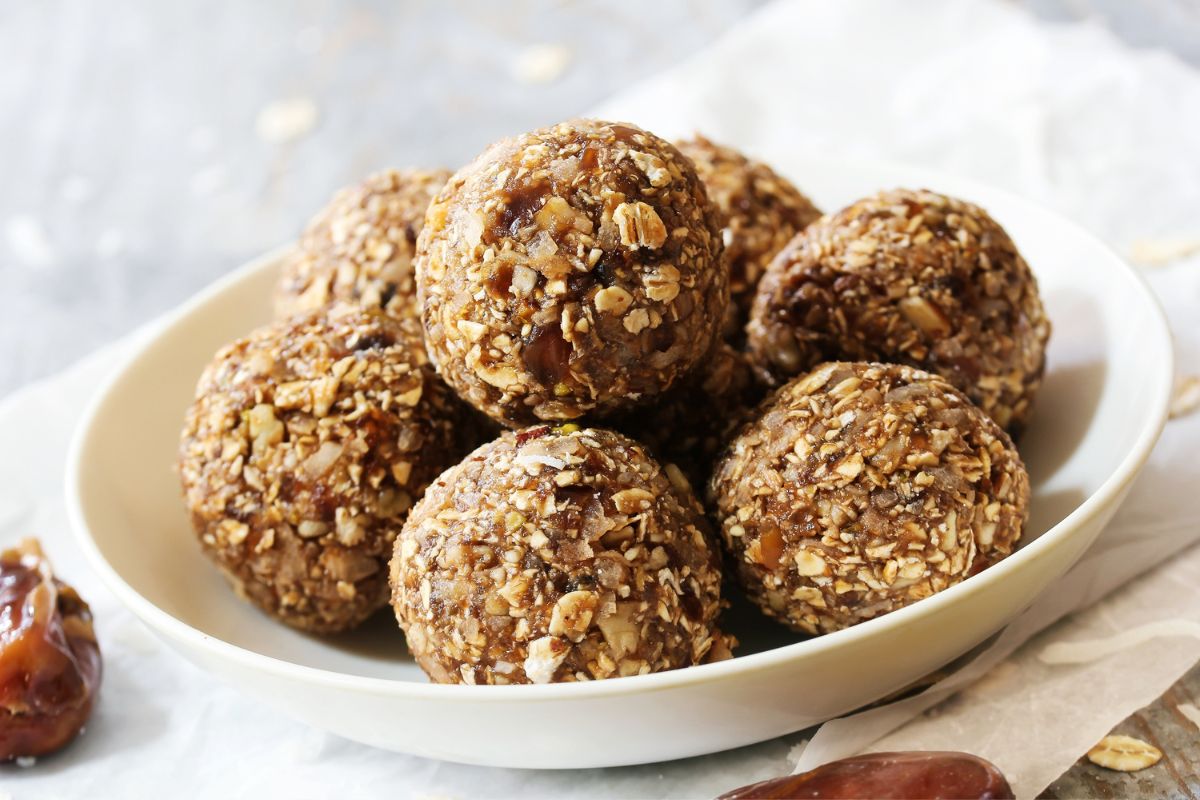 Date and Nut Energy Balls Raw Vegan Diet