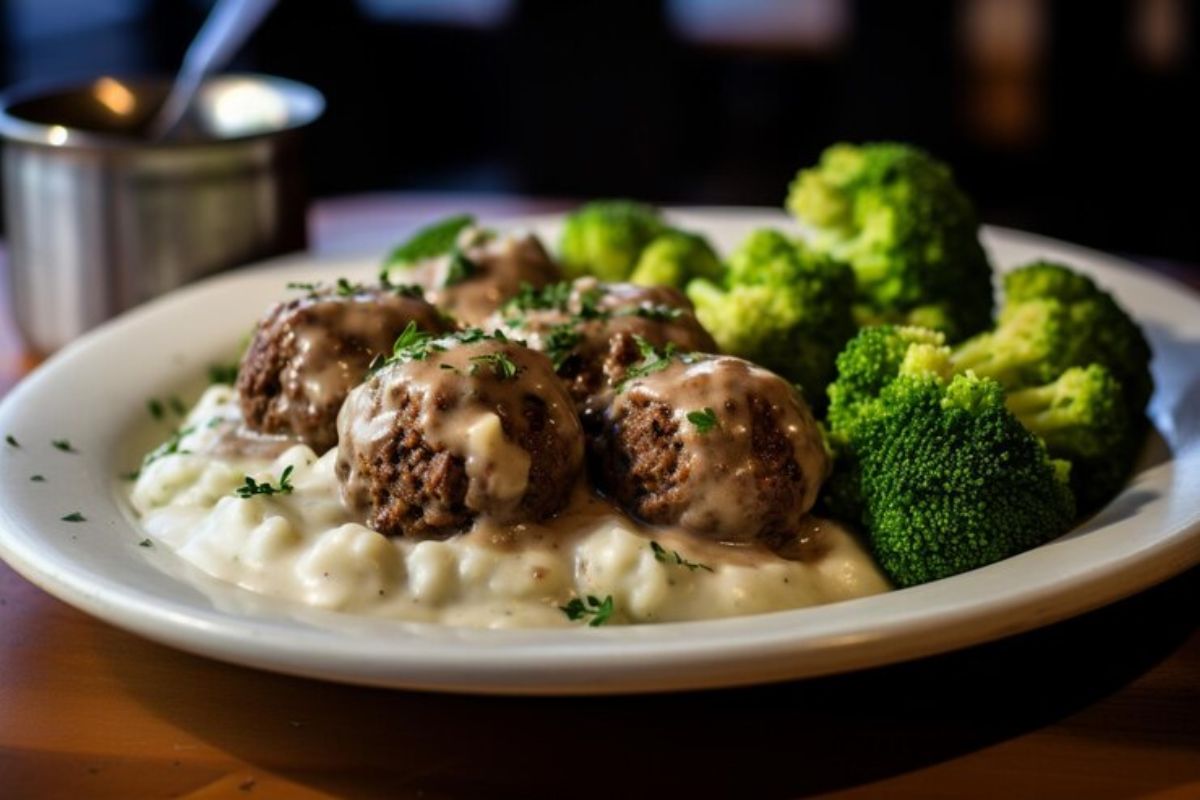 Turkey Meatballs + Mashed White Beans + Roasted Broccoli Meal Prep idea